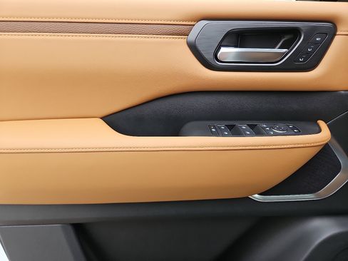 New 2026 Nissan Armada Platinum Reserve image 10