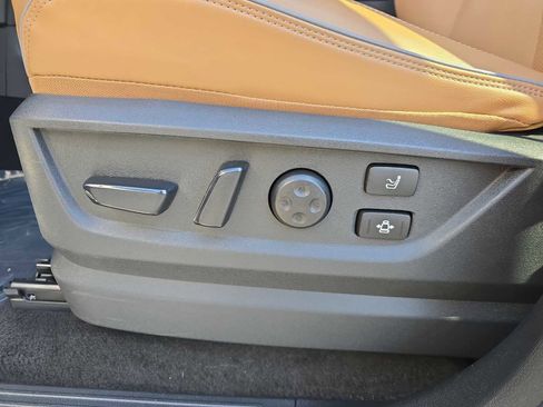 Certified 2025 INFINITI QX80 Sensory image 18