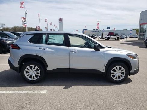 Used 2026 Toyota Corolla Cross L FWD image 4