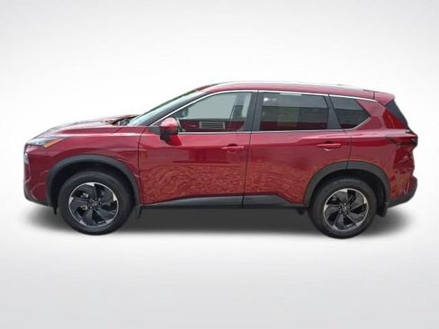 Used 2024 Nissan Rogue SV w/ SV Premium Package AWD/4WD image 2