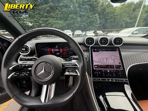 Used 2024 Mercedes-Benz GLC 300 4MATIC image 12