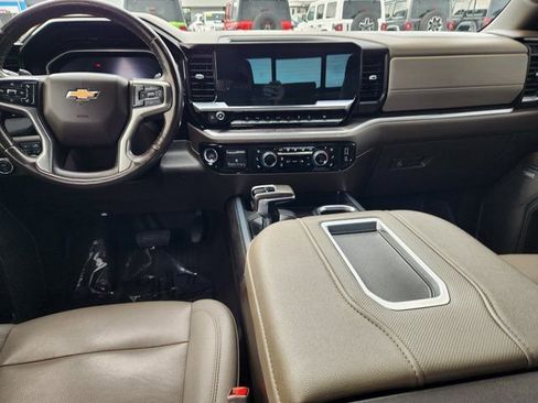 Used 2022 Chevrolet Silverado 1500 LTZ image 10