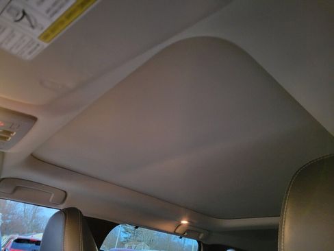 Used 2023 Mitsubishi Outlander SEL image 17