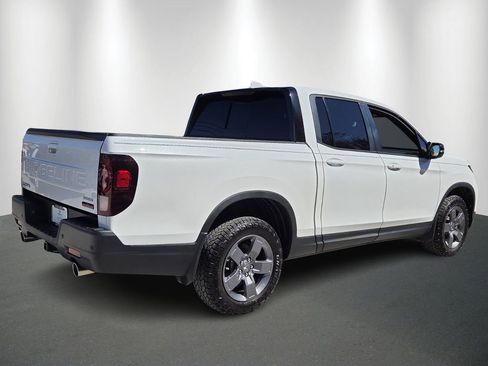 Certified 2024 Honda Ridgeline TrailSport image 7