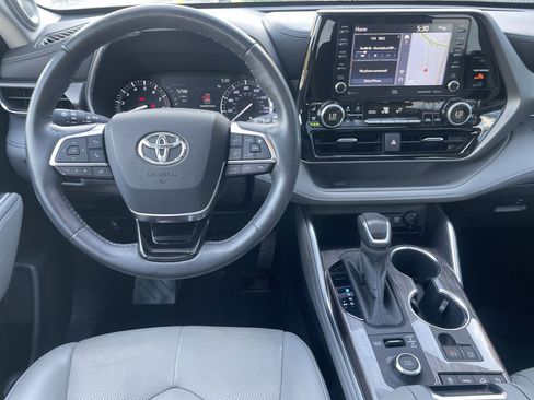 Certified 2020 Toyota Highlander Limited AWD/4WD image 15