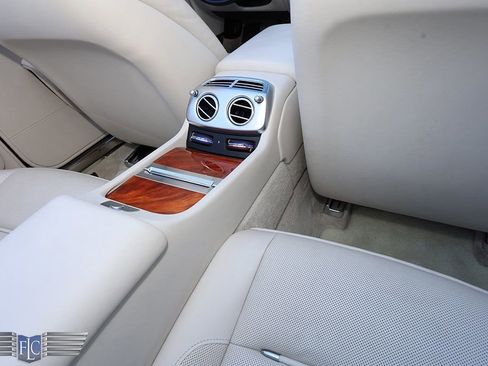 Used 2016 Rolls-Royce Dawn RWD image 18