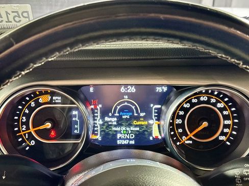 Used 2021 Jeep Wrangler Unlimited Sahara AWD/4WD image 14