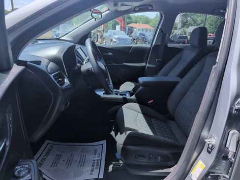Used 2024 Chevrolet Equinox LT w/ LPO, Floor Liner Package FWD image 11