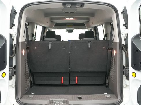 Certified 2022 Ford Transit Connect XLT image 21