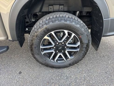 New 2025 Ford Ranger Lariat w/ FX4 Off-Road Package AWD/4WD image 11