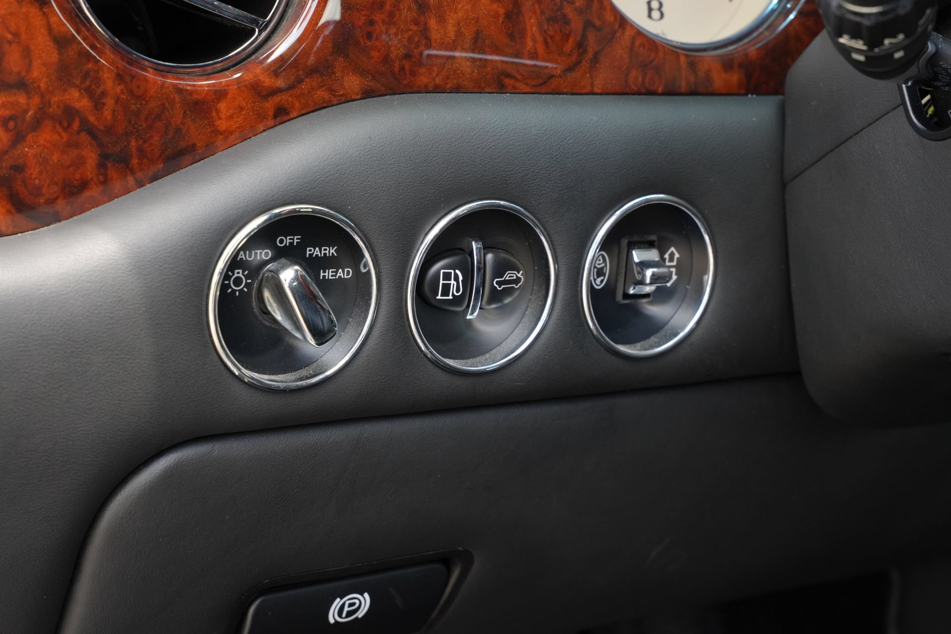 Used 2007 Bentley Arnage R RWD image 16