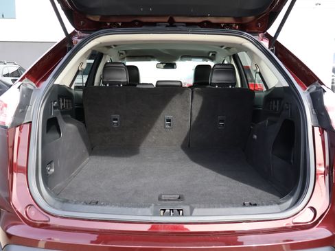 Used 2021 Ford Edge SEL image 17