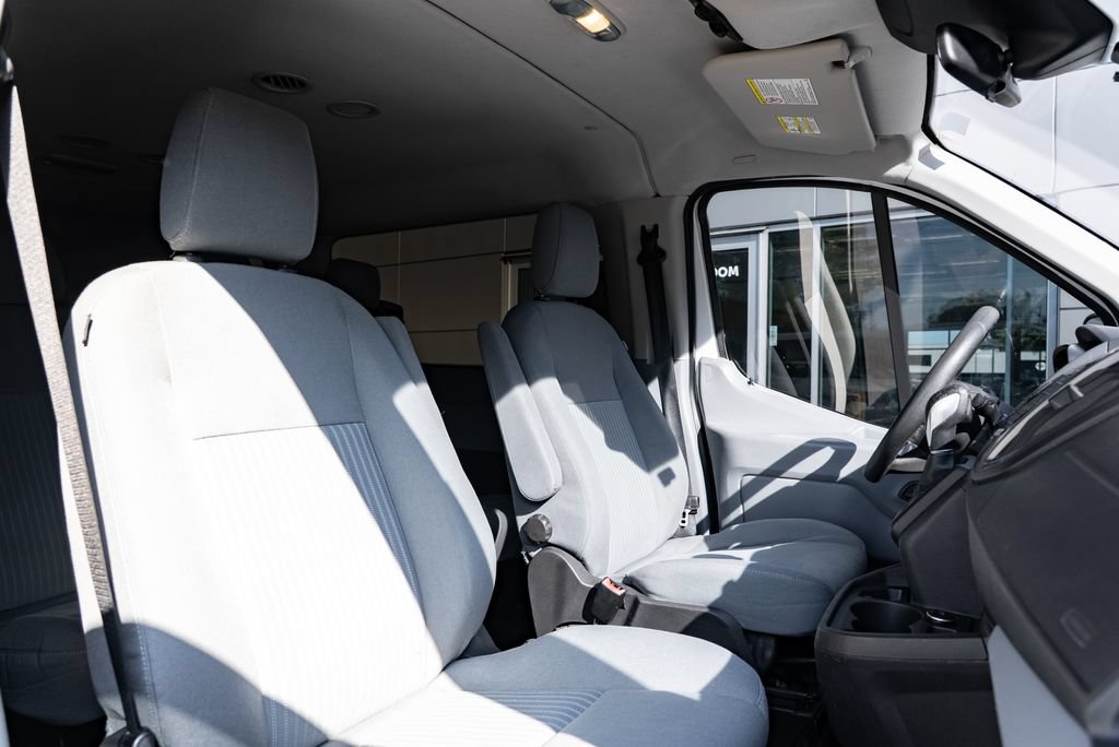Used 2015 Ford Transit 150 XLT RWD image 23