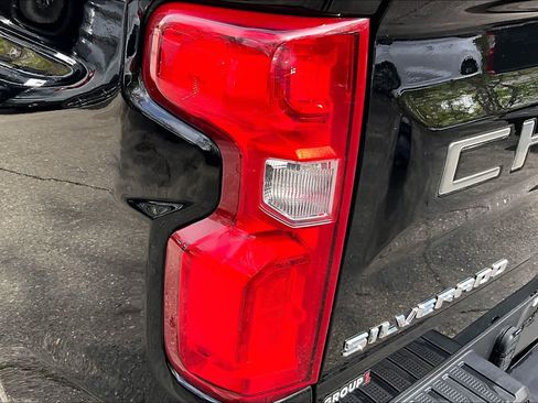 Used 2024 Chevrolet Silverado 1500 RST w/ Z71 Off-Road Package AWD/4WD image 26