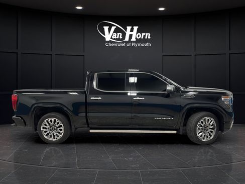 Used 2025 GMC Sierra 1500 Denali Ultimate AWD/4WD image 8