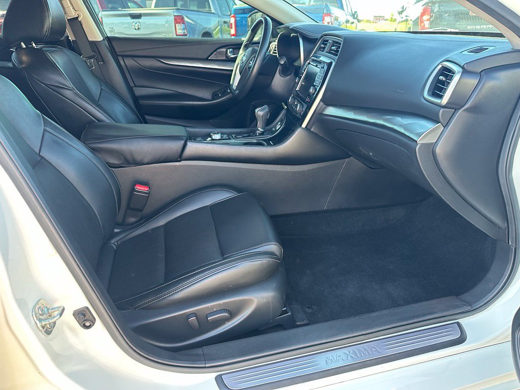 Used 2021 Nissan Maxima 3.5 SV w/ Floor Mat Group FWD image 14