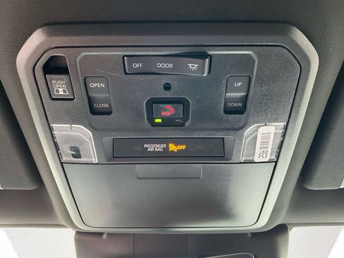 Used 2025 Toyota Tacoma Limited image 29