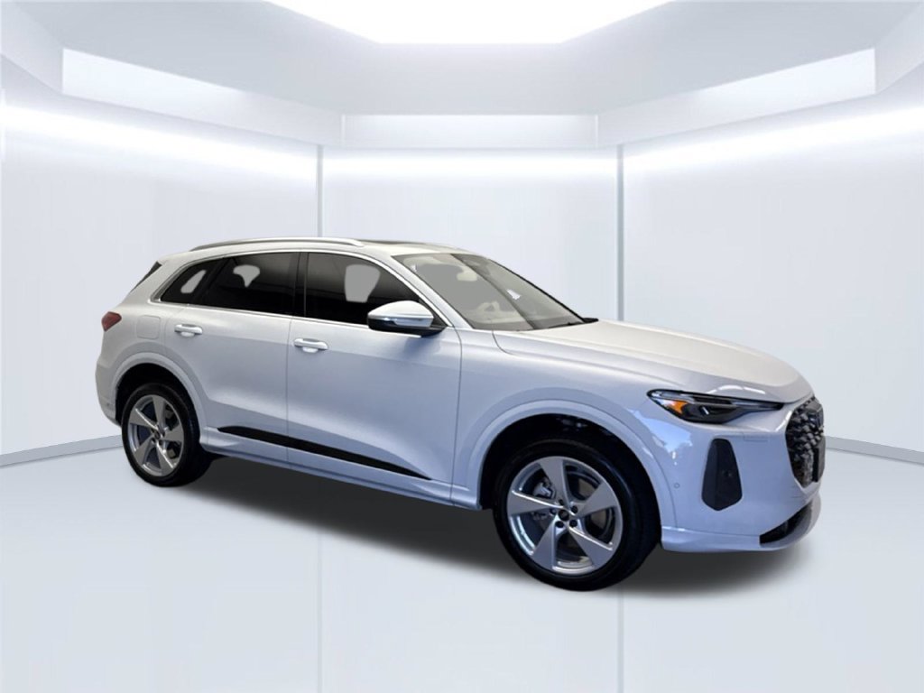 Used 2025 Audi Q5 Premium w/ Premium Plus AWD/4WD image 9