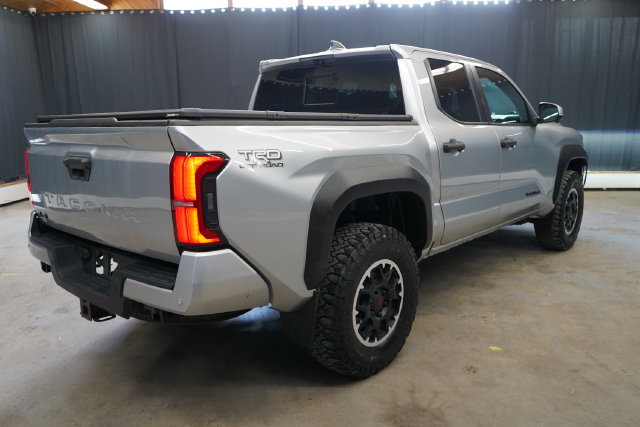 Used 2024 Toyota Tacoma TRD Off-Road w/ TRD Off Road Premium Package AWD/4WD image 7