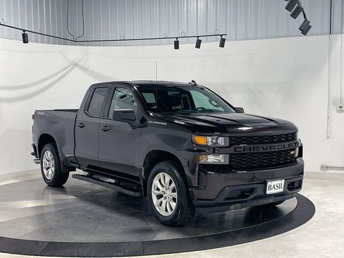 Used 2019 Chevrolet Silverado 1500 Custom w/ Custom Value Package AWD/4WD image 38