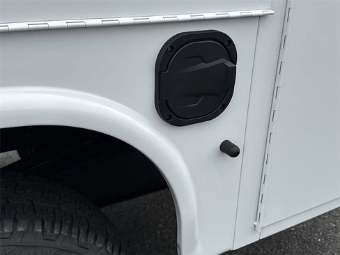 New 2025 RAM 3500 Tradesman w/ Chrome Appearance Group AWD/4WD image 24