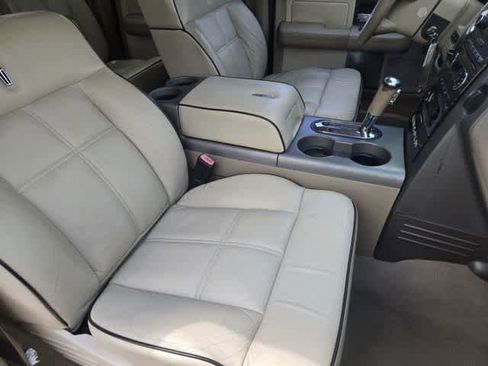 Used 2008 Lincoln Mark LT 2WD image 14