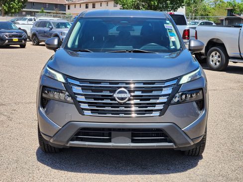 Used 2024 Nissan Rogue SV FWD image 6
