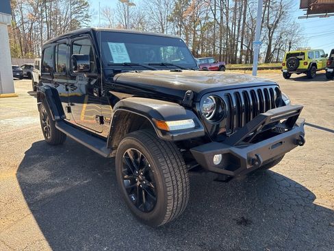 Used 2021 Jeep Wrangler Unlimited Sahara image 5