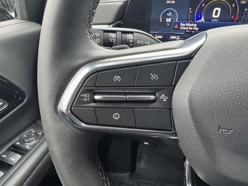 Used 2025 Chevrolet Suburban Premier image 20