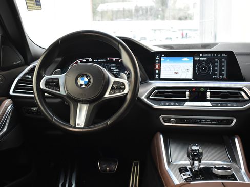 Used 2020 BMW X6 M50i image 32