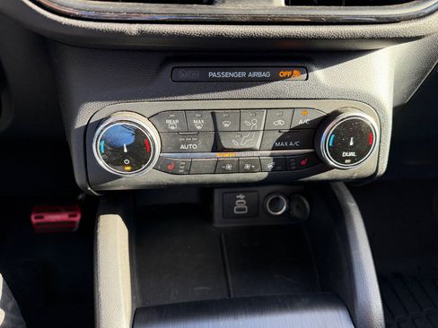 Used 2025 Ford Escape ST-Line w/ Equipment Group 301A FWD image 22