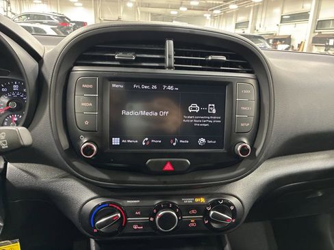 Used 2022 Kia Soul LX image 24
