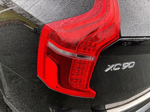 Certified 2024 Volvo XC90 B6 Plus w/ Protection Package Premier image 23