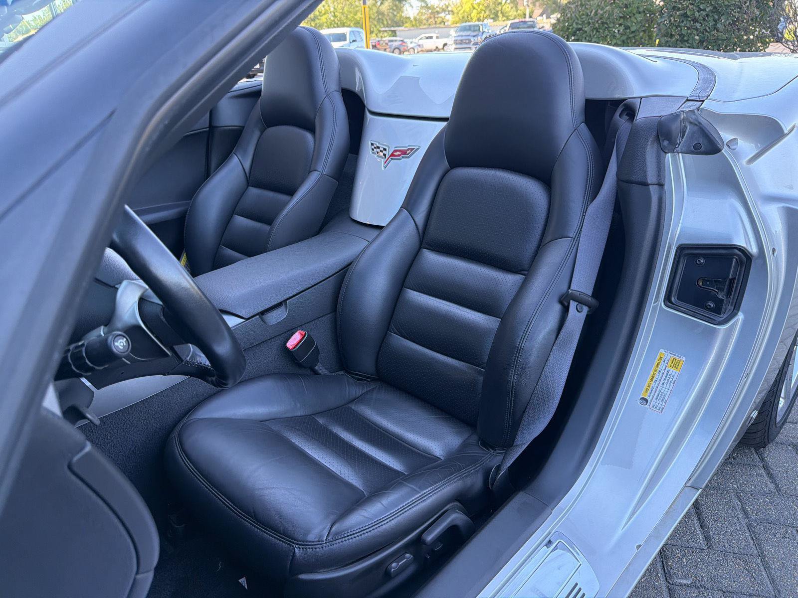 Used 2006 Chevrolet Corvette Convertible w/ Preferred Equipment Group RWD image 14