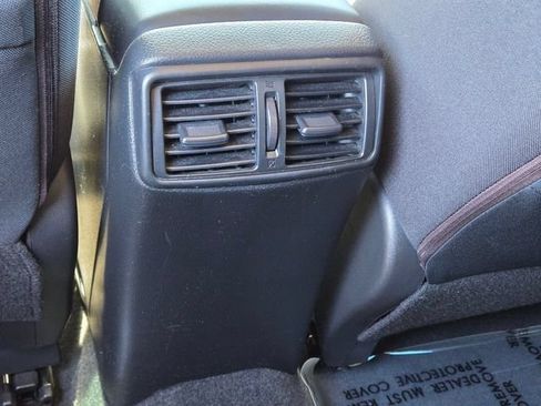 Used 2019 Nissan Rogue S FWD image 17