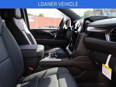 New 2026 GMC Yukon Elevation w/ Elevation Premium Package AWD/4WD image 7
