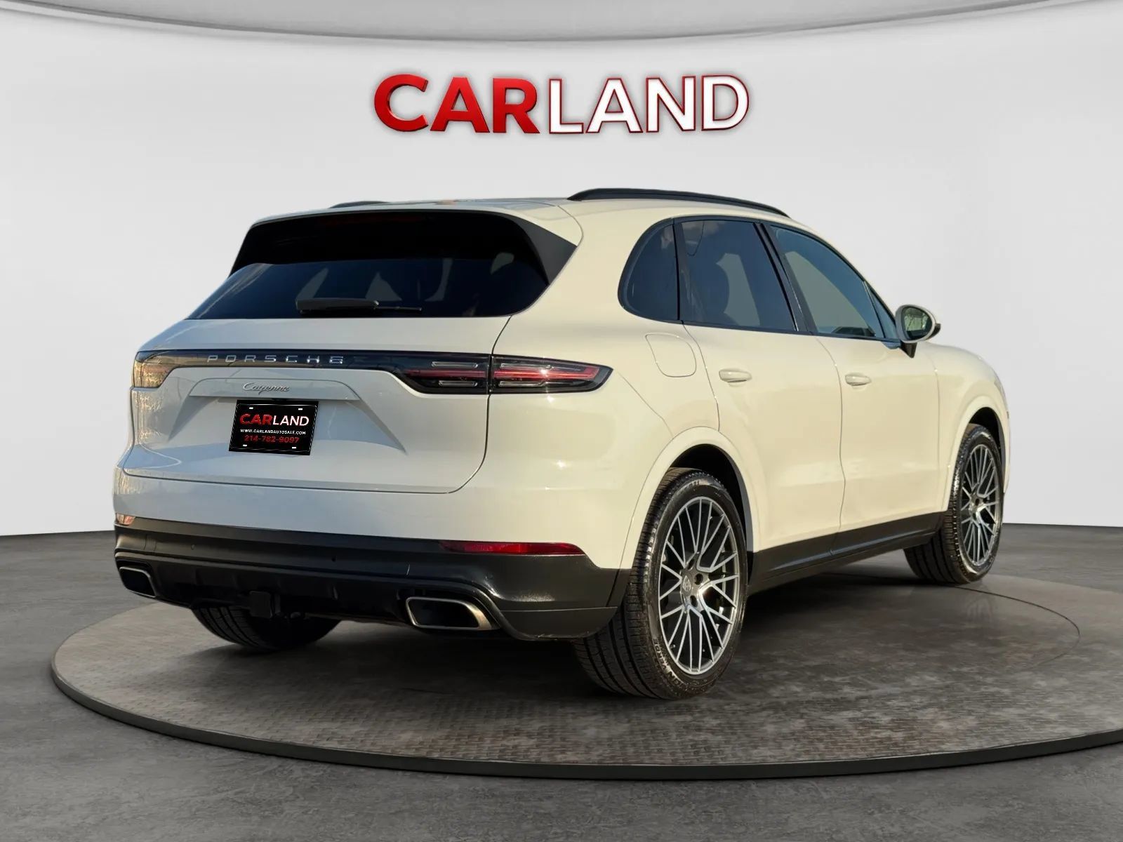 Used 2019 Porsche Cayenne AWD/4WD image 6