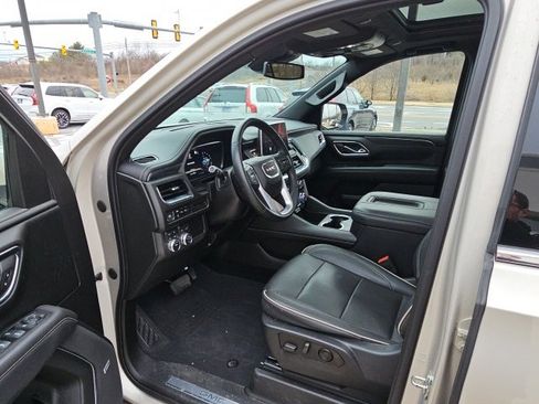 Used 2023 GMC Yukon SLT image 7