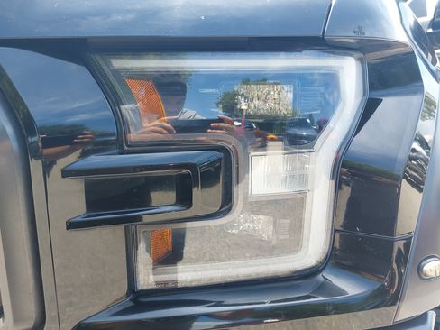 Used 2018 Ford F150 Raptor w/ Equipment Group 802A Luxury AWD/4WD image 32