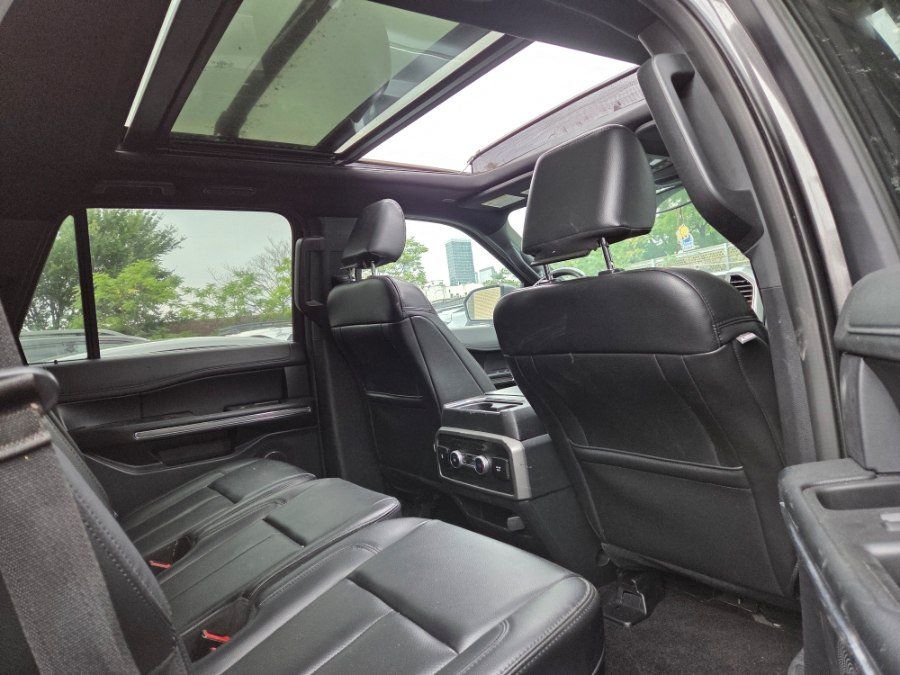 Used 2021 Ford Expedition XLT AWD/4WD image 1