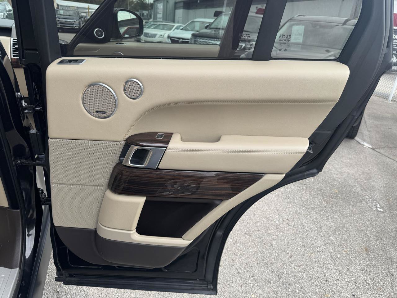 Used 2014 Land Rover Range Rover HSE AWD/4WD image 20