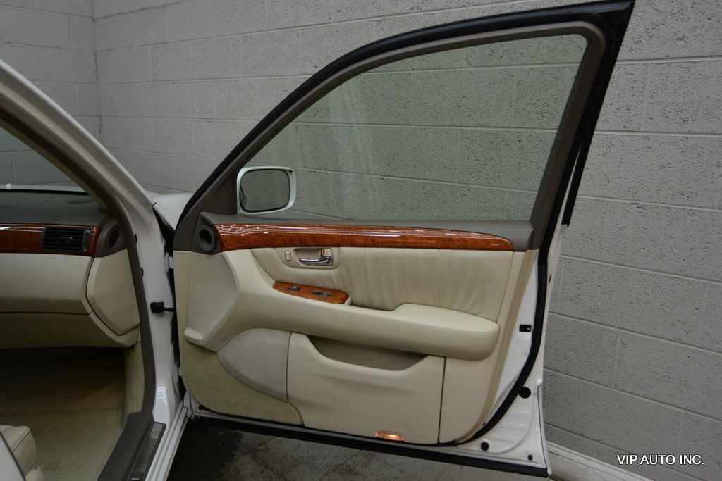 Used 2001 Lexus LS 430 RWD image 12