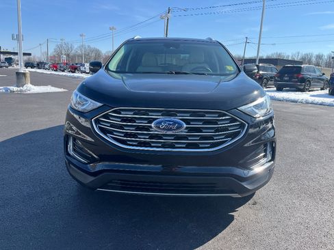 Used 2019 Ford Edge Titanium image 2