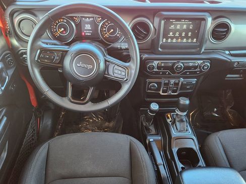 Used 2023 Jeep Gladiator Sport image 3