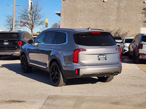 New 2025 Kia Telluride S image 4