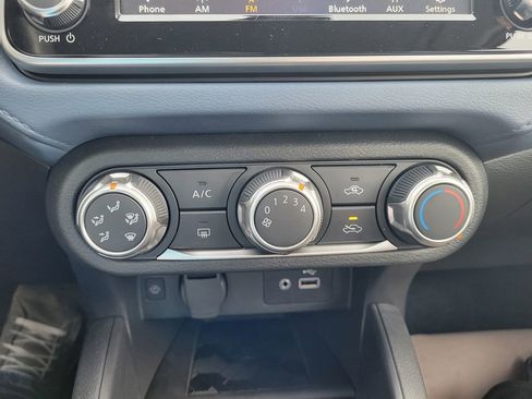 New 2025 Nissan Versa SV image 21