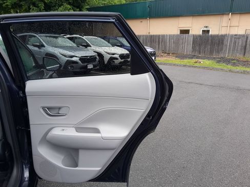 Used 2024 Hyundai Kona Limited AWD/4WD image 39