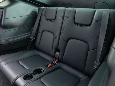 Used 2024 Tesla Model Y Long Range image 42