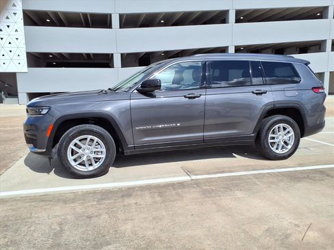 Used 2023 Jeep Grand Cherokee L Laredo image 22