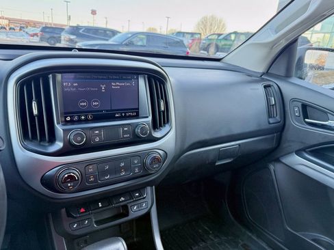 Used 2021 Chevrolet Colorado LT w/ LT Convenience Package image 16